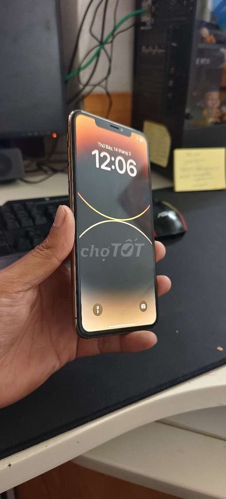 Apple iPhone Xs Max 64GB Vàng Đã sử dụng. Mua bán Điện thoại tại Huyện Yên Mô Ninh Bình được đăng bởi Mạnh Tâm hình 1