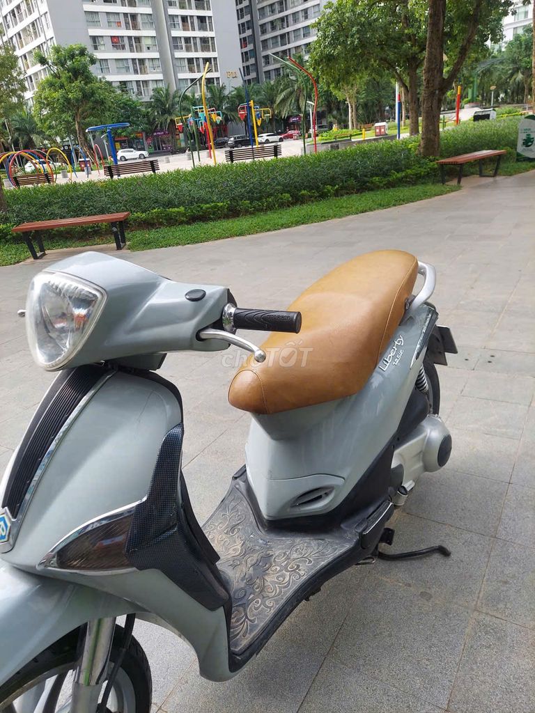 Bán xe Piaggio Liberty ie mâu  xi măng siêu đẹp. Mua bán Xe máy tại Quận Hai Bà Trưng Hà Nội được đăng bởi Nguyễn Thu Lan hình 6