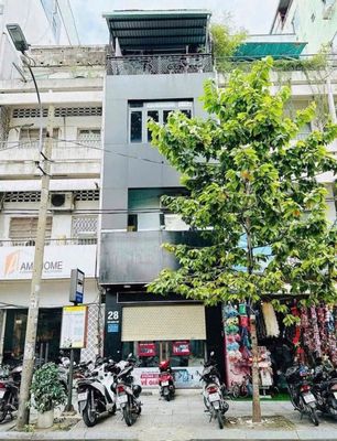 Аренда · 1 комн. · 72 м² · Quận 1, ул. Đường Trần Quang Khải