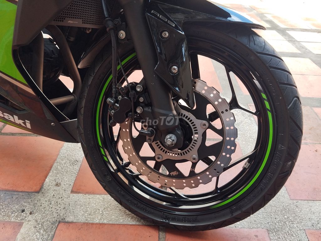 chính chủ cavet bán xe ninja 300 2017 BSTP. Mua bán Xe máy tại Quận Tân Bình Tp Hồ Chí Minh được đăng bởi Long hình 2