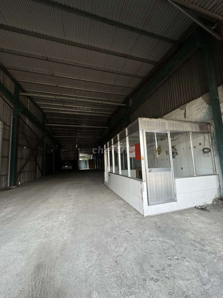 Cho thuê kho xưởng đường xe container, gần chợ Đầu Mối Thủ Đức