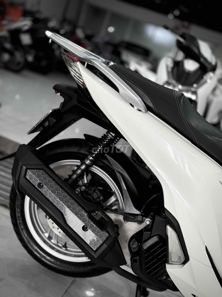 Sh125i 2018 Lướt chính chủ ký ( Hỗ trợ GÓP ) 🔥🔥🔥. Mua bán Xe máy tại Thị xã Phú Mỹ Bà Rịa - Vũng Tàu được đăng bởi Cửa Hàng Xe Máy Phú Mỹ hình 5