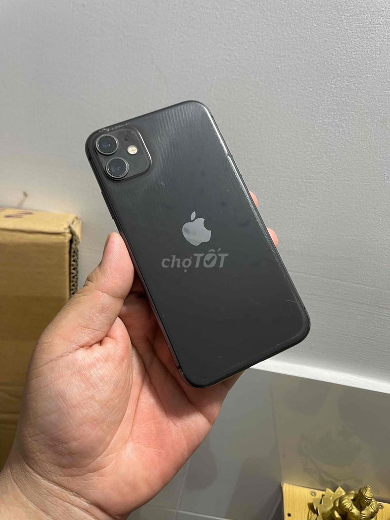 Apple iPhone 11 64GB Đen Cấn trầy nhiều. Mua bán Điện thoại tại Quận Bình Tân Tp Hồ Chí Minh được đăng bởi Dang Nhut Hao hình 1