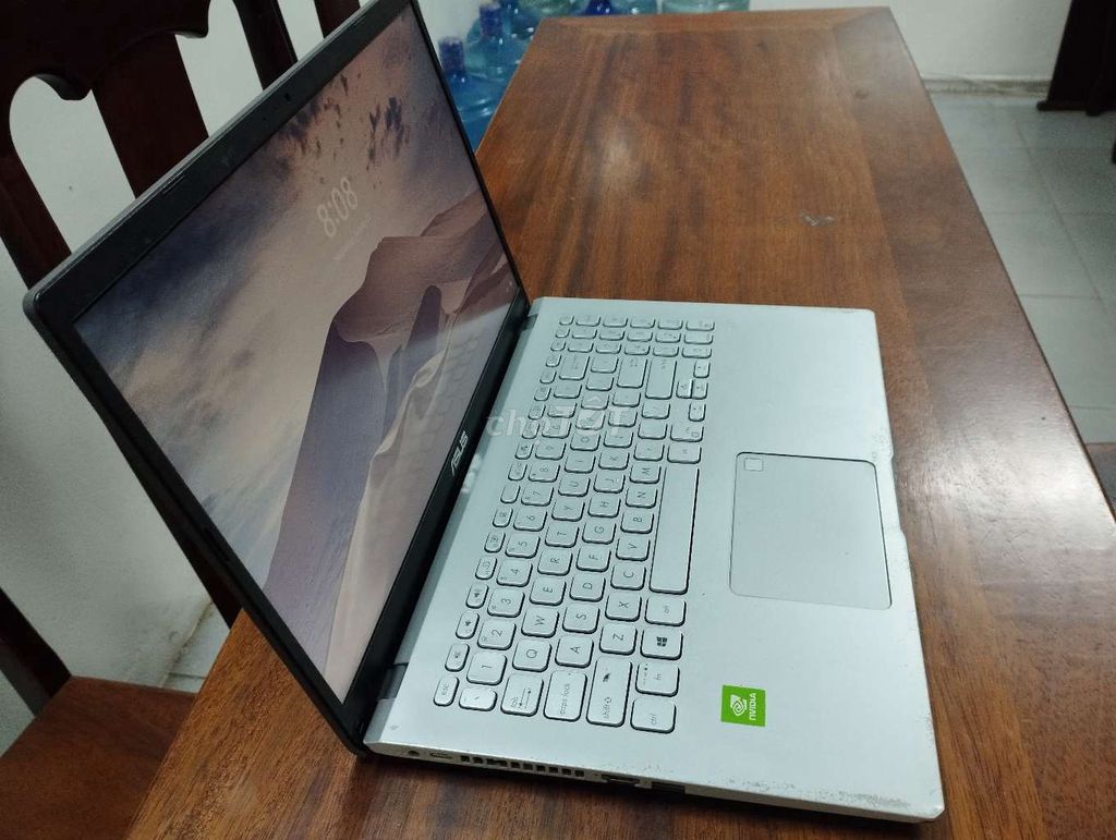 Laptop Asus VivoBook i5 10th/12GB/512GB/2GB MX330