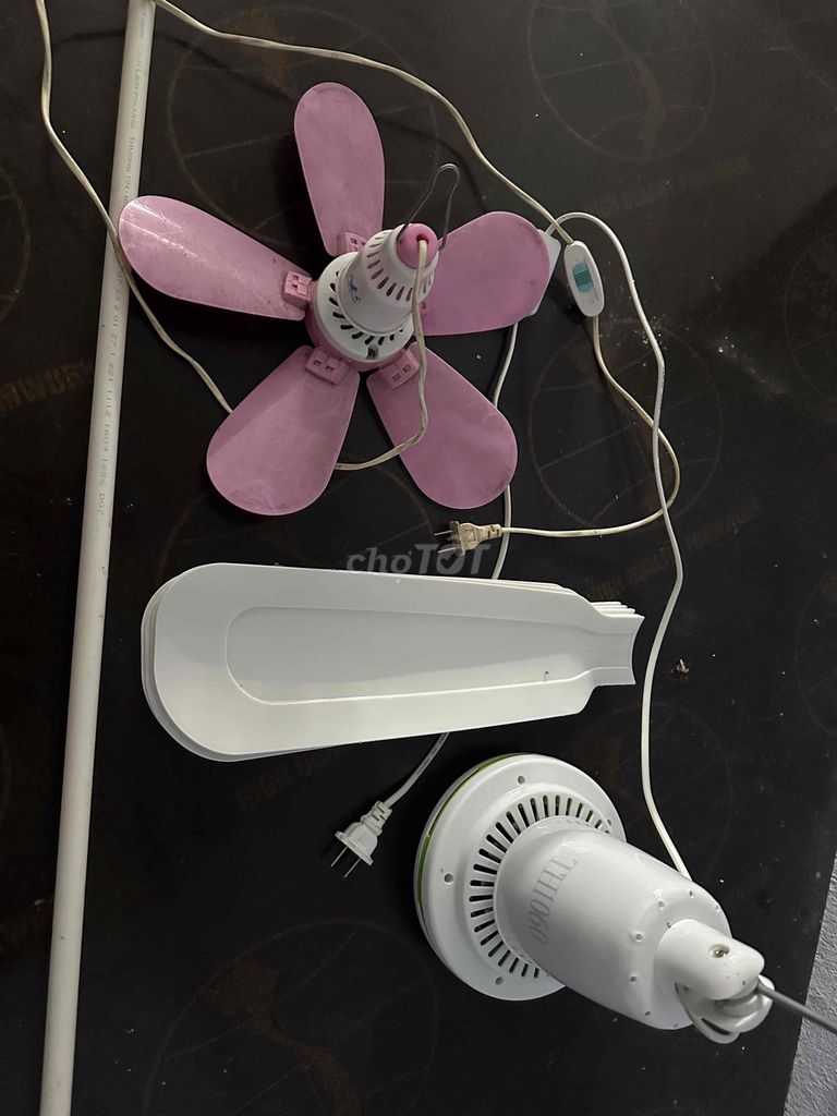 Quạt trần mini Nhựa Lớn Hồng Trắng. Mua bán Quạt tại Quận Liên Chiểu Đà Nẵng được đăng bởi Ngọc hình 1