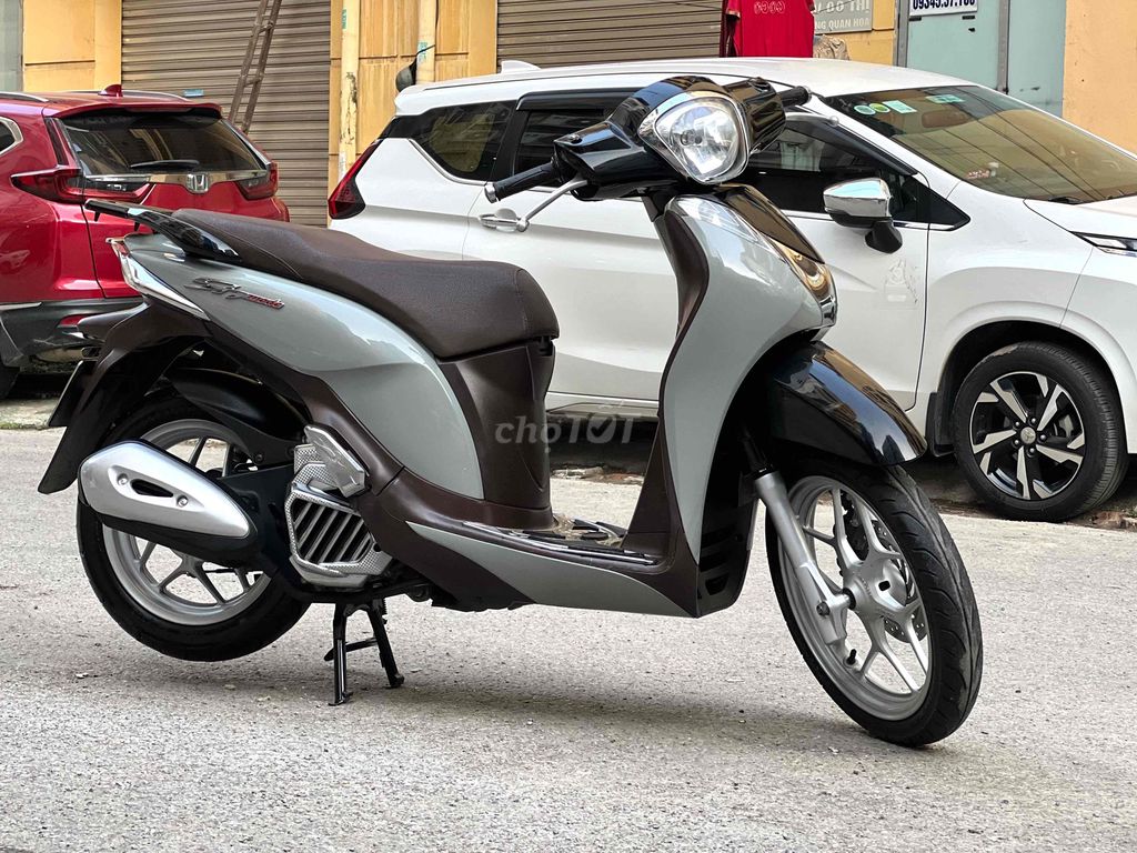 Chào Bán SH Mode Khoá Smartkey . Hỗ trợ sang tên. Mua bán Xe máy tại Quận Cầu Giấy Hà Nội được đăng bởi Xe Máy Đoàn Văn Cam Kết Đúng Ảnh Đúng Biển Đúng Giá Trị hình 3