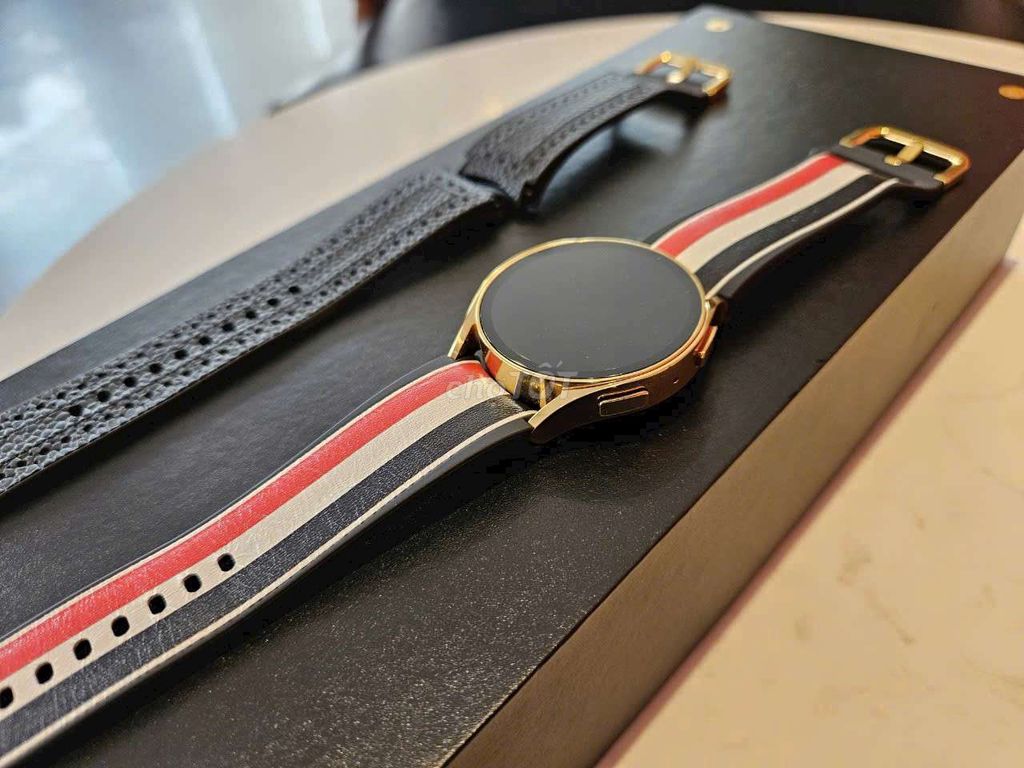 Samsung watch 6 Thom Browne mạ vàng ,kính sapphire