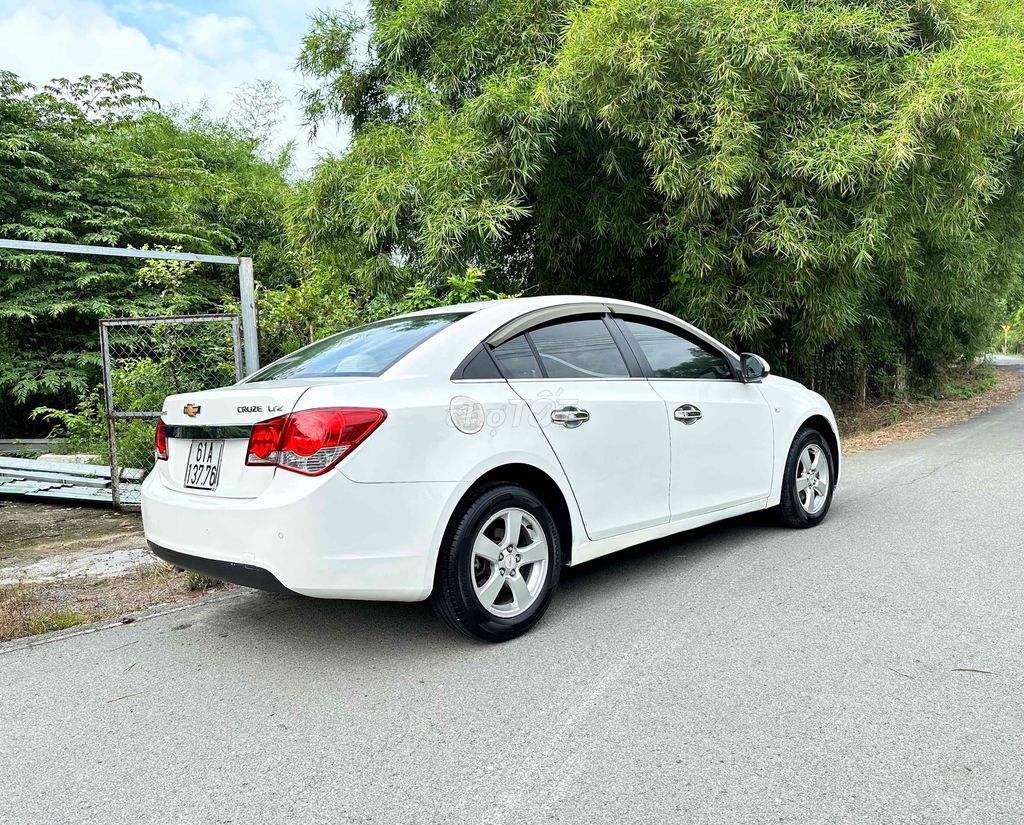 Cần bán nhanh xe chevrolet cruzbản LTZ số tự. Mua bán Ô tô tại Thành phố Thủ Dầu Một Bình Dương được đăng bởi nguyentruc hình 1