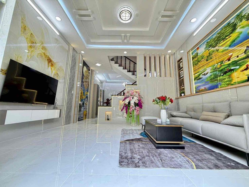 Красивый дом на улице Хиеп Тань 13, район Хиеп Тань, Район 12