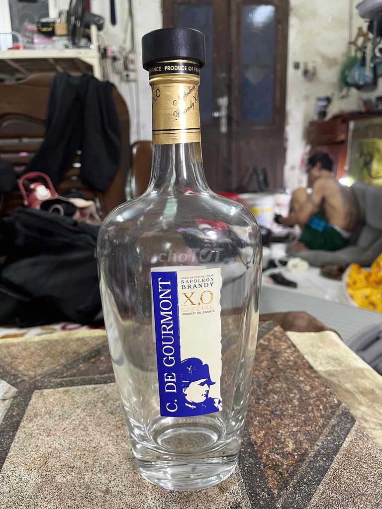 Vỏ chai rượu C. de Gourmont Napoleon Brandy X.O. Mua bán Đồ sưu tầm, đồ cổ tại Quận Hoàng Mai Hà Nội được đăng bởi Kairiyeudau hình 1