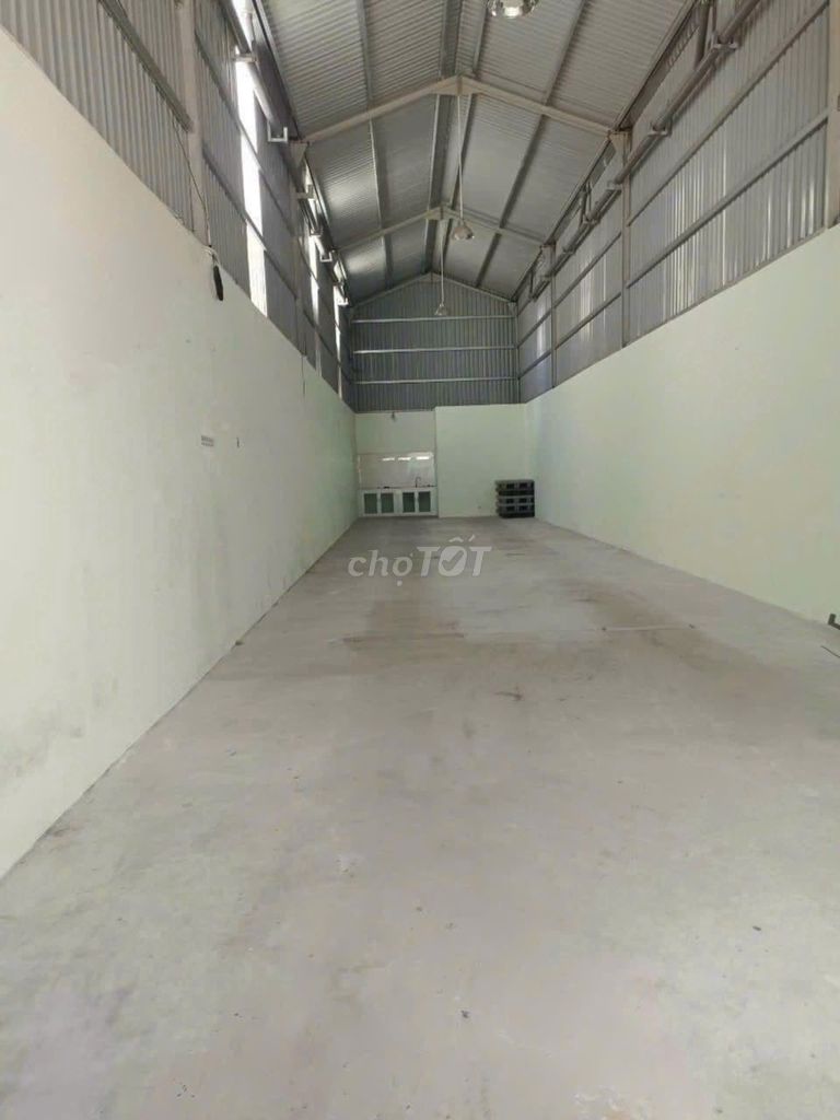 Cho thuê 150m2 có điện 3 pha Bình Chuẩn - Thuận An - BD Gía rẻ