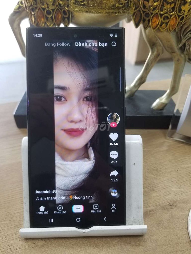 Samsung Galaxy S24 Ultra 5G Bể kính lưng. Mua bán Điện thoại tại Quận 4 Tp Hồ Chí Minh được đăng bởi long thái hình 1