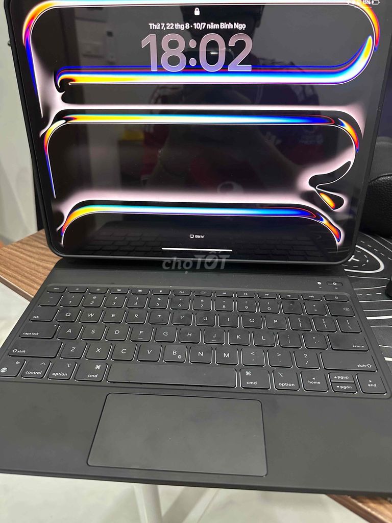 Apple iPad Pro M5 13 inch 9/2025 kèm bàn phím ốp. Mua bán Máy tính bảng tại Quận Bắc Từ Liêm Hà Nội được đăng bởi Kiều Khánh hình 1