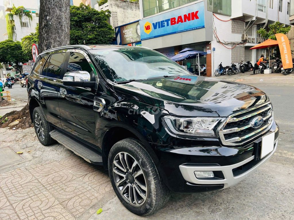 Ford Everest 2019 Titanium 2.0L 4x2 AT - 37000 km. Mua bán Ô tô tại Quận Tân Phú Tp Hồ Chí Minh được đăng bởi Trần Hoàng Long hình 2
