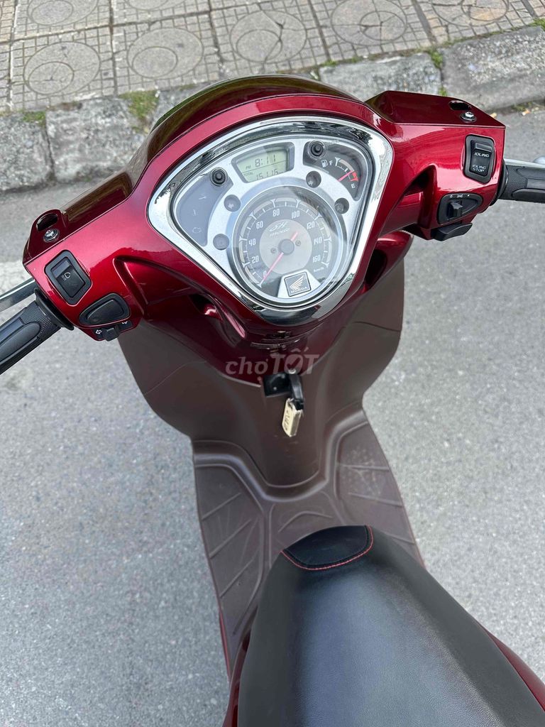 Honda SH mode 2017 smartkey 125cc chính chủ…. Mua bán Xe máy tại Quận Hoàng Mai Hà Nội được đăng bởi Xe Máy Quân Oanh  hình 1