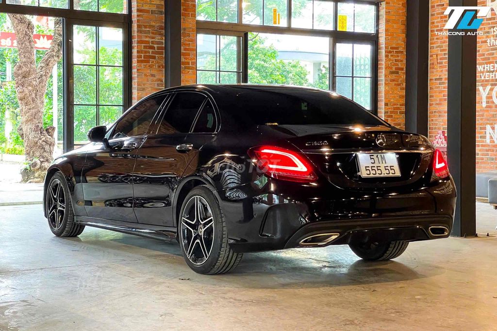 Mercedes C300 AMG đen nt đen sx2021 đi 38k km. Mua bán Ô tô tại Quận Gò Vấp Tp Hồ Chí Minh được đăng bởi Kính Đặng Ô Tô Lướt hình 6