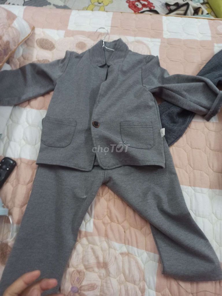 em bán hết đồ cho bé 500k ib em gửi thêm nữa