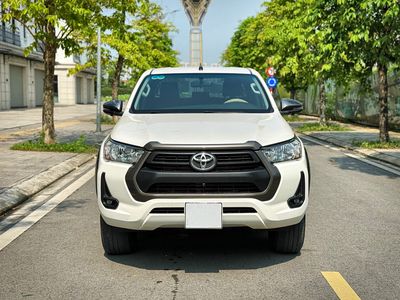 Toyota Hilux 2021 4x2 AT số tự động 1 cầu