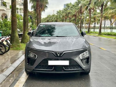 VinFast VF7 Plus 2025 Xám siêu luốt. Mua bán Ô tô tại Quận Thanh Xuân Hà Nội được đăng bởi Cường Auto 266