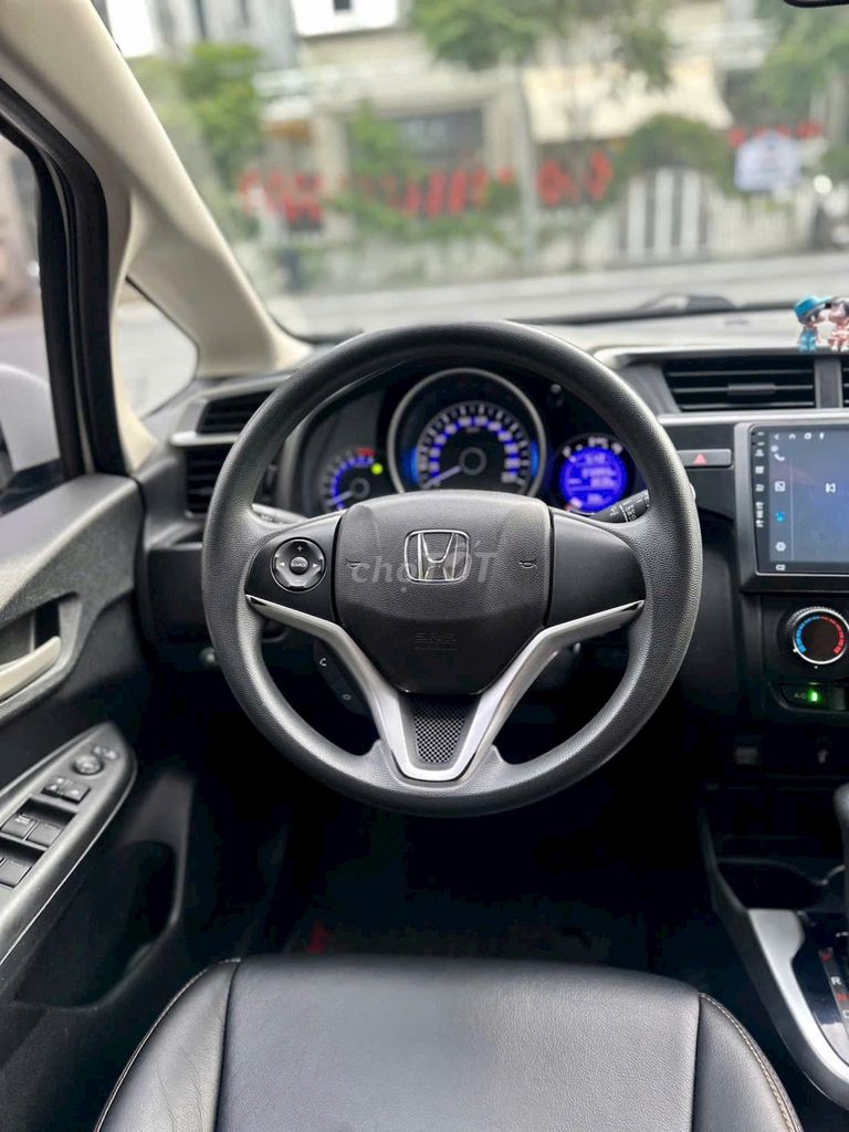 Honda Jazz V 2018 Trắng. Mua bán Ô tô tại Quận Long Biên Hà Nội được đăng bởi quân hình 5