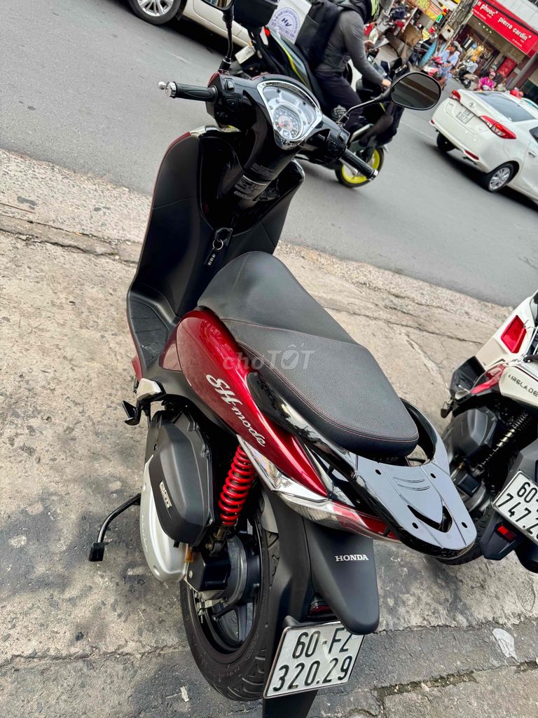 🔵🔵 SH Mode đỏ đen T11/2016 khoá Smarkey có góp. Mua bán Xe máy tại Thành phố Biên Hòa Đồng Nai được đăng bởi XE MÁY CŨ THÀNH MỸ  hình 6