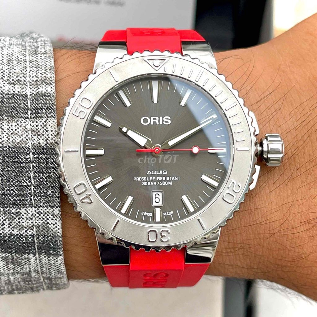 Oris Aquis Date Automatic Grey Men Watch 01 733 77