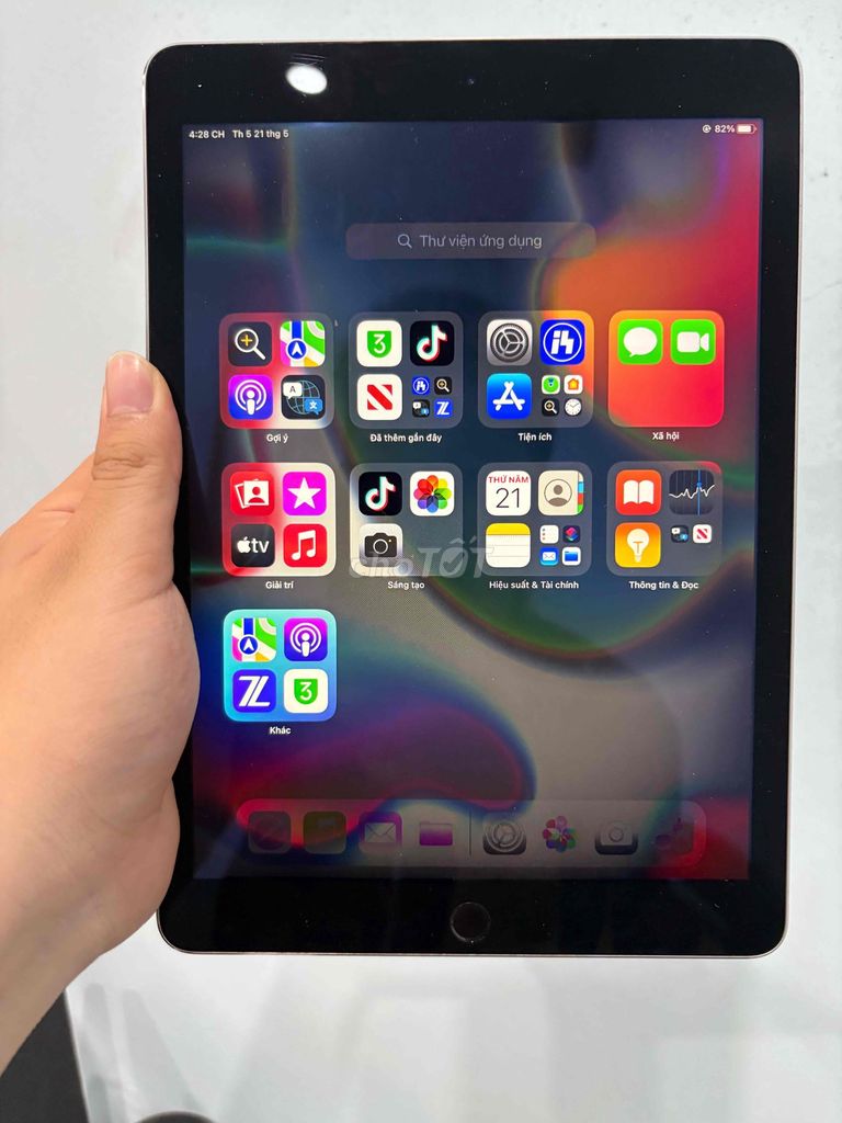 Apple iPad Air 2 64GB Wifi Màn Ám. Mua bán Máy tính bảng tại Quận Hai Bà Trưng Hà Nội được đăng bởi Dũng hình 1