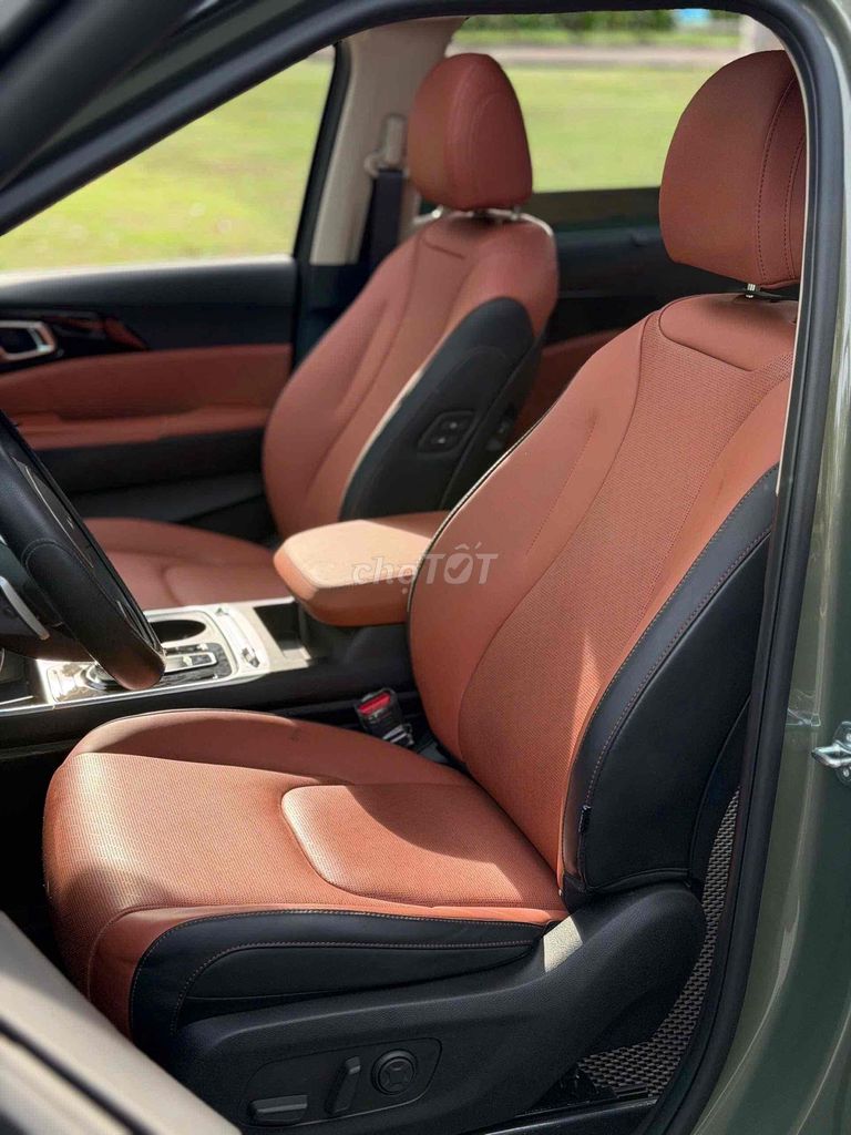 Carnival Signature 2.2 form 2025 odo mới 20.000km. Mua bán Ô tô tại Quận 1 Tp Hồ Chí Minh được đăng bởi Nguyên hình 7