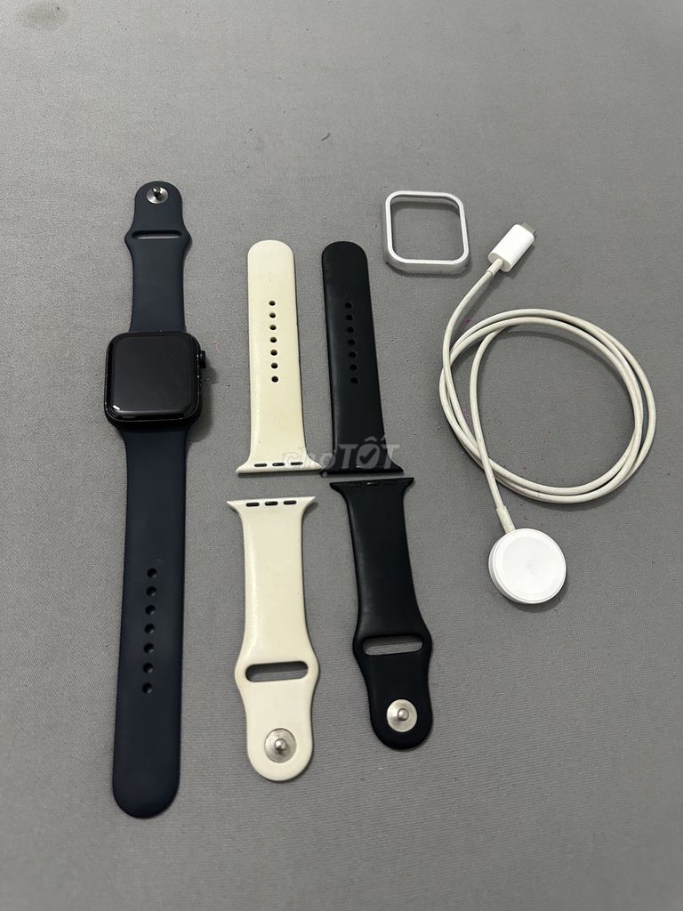 Apple Watch SE2 44mm Đen. Mua bán Thiết bị đeo thông minh tại Huyện Thanh Liêm Hà Nam được đăng bởi Nguyen Liem hình 1