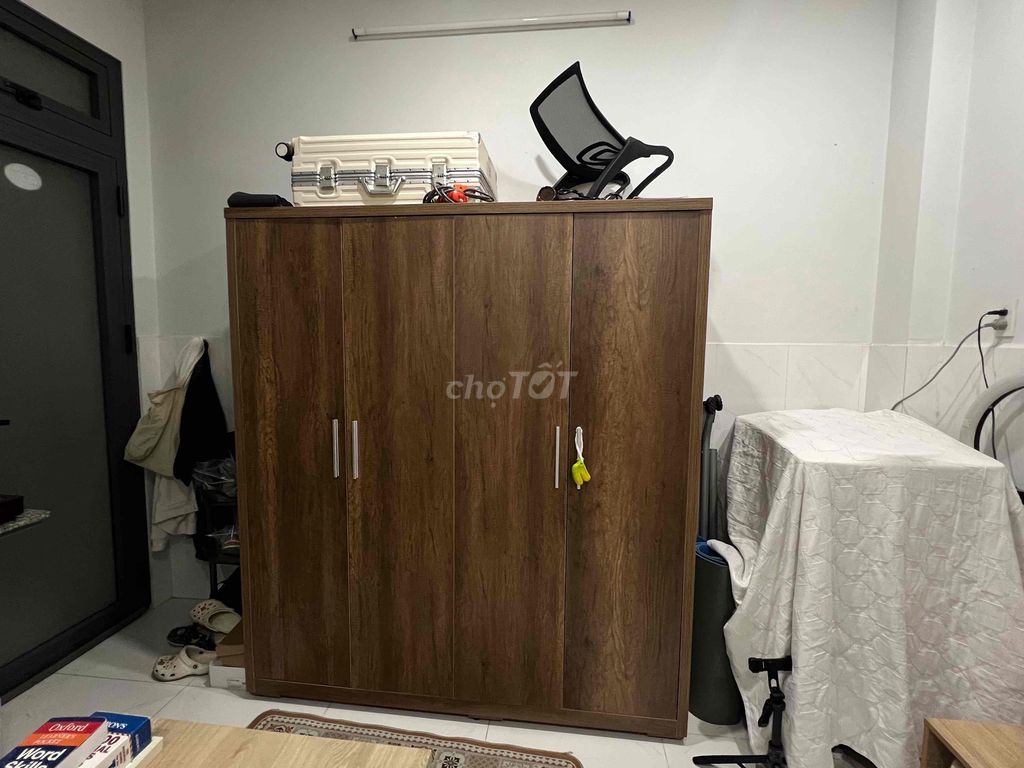 Tủ quần áo gỗ 4 cánh Nâu. Mua bán Tủ, kệ gia đình tại Quận Tân Phú Tp Hồ Chí Minh được đăng bởi Nơ hình 1