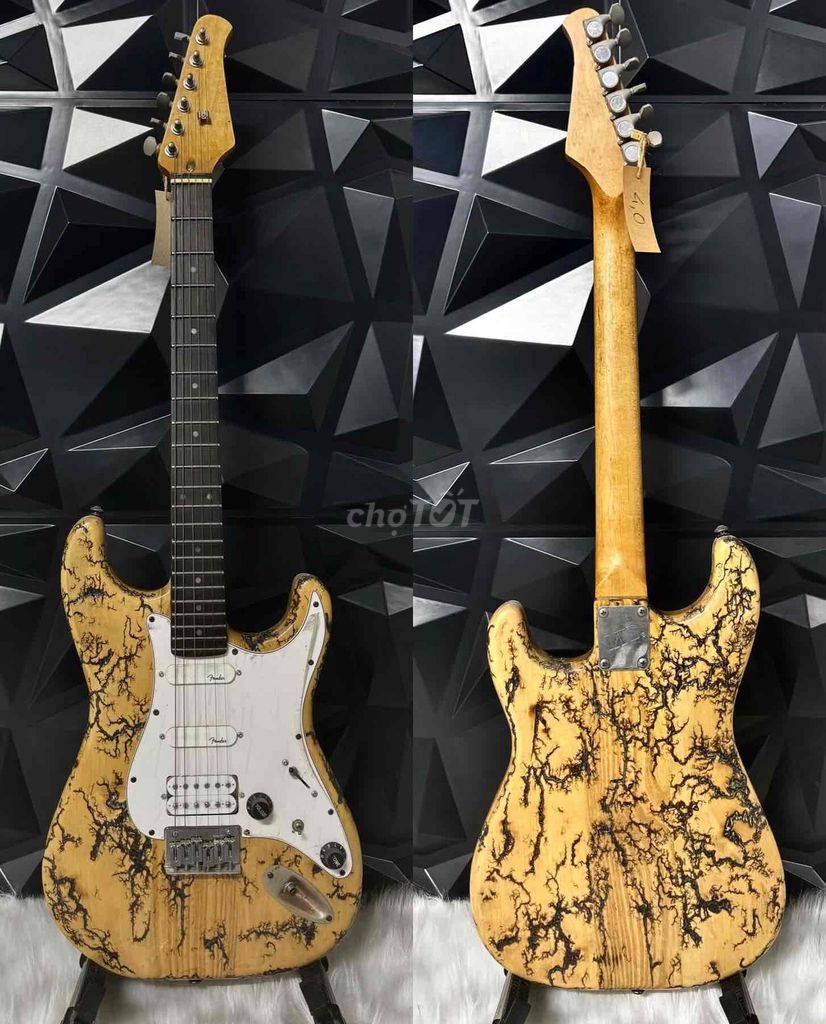 Guitar điện Fender Stratocaster Vàng vân đen. Mua bán Nhạc cụ tại Thành phố Thủ Đức Tp Hồ Chí Minh được đăng bởi Nhạc cụ Vũ Ân hình 1