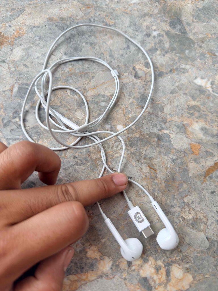 Tai nghe Apple EarPods Lightning Trắng. Mua bán Tivi, Âm thanh tại Thành phố Yên Bái Yên Bái được đăng bởi Nam le hình 1