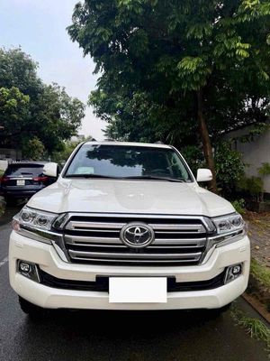 Toyota Land Cruiser 2020 VX Trắng. Mua bán Ô tô tại Quận Long Biên Hà Nội được đăng bởi Lâm quốc bảo
