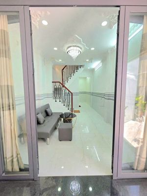 Nhà phố 33 m² · 2 PN · Đường Huỳnh Tấn Phát