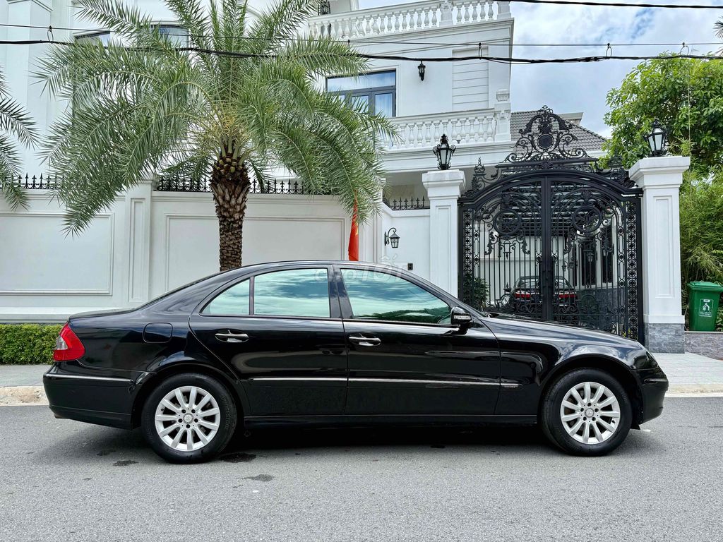 Mercedes Benz E280 date 2008 xe chuẩn đẹp zin. Mua bán Ô tô tại Quận Gò Vấp Tp Hồ Chí Minh được đăng bởi Kim Kim hình 4