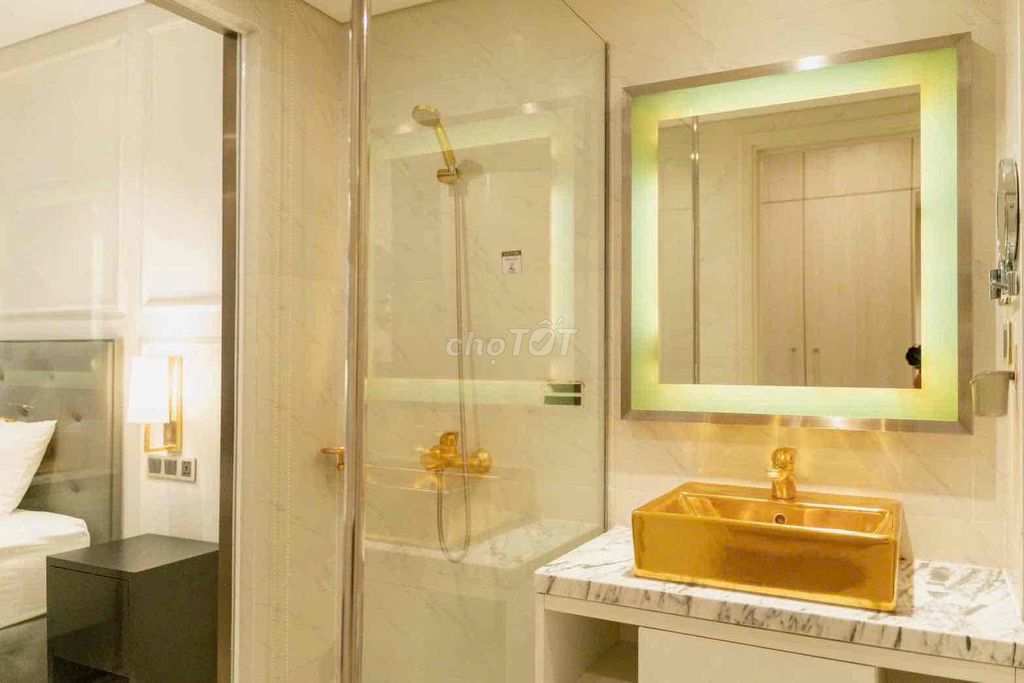 Cần tiền bán gấp CH vị trí nằm ngay trung tâm . view nhìn sông và biên