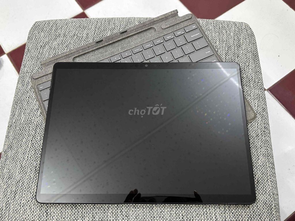 Surface Pro 8 core i5/8G/256G màu đen, kèm phím. Mua bán Máy tính bảng tại Quận 1 Tp Hồ Chí Minh được đăng bởi Hữu Surface hình 1