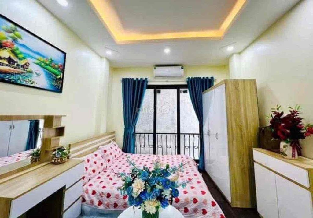 Дом с 9 студиями в Динь Тхон - Около авто 30м - Площадь 42м*5эт; Фасад 4м