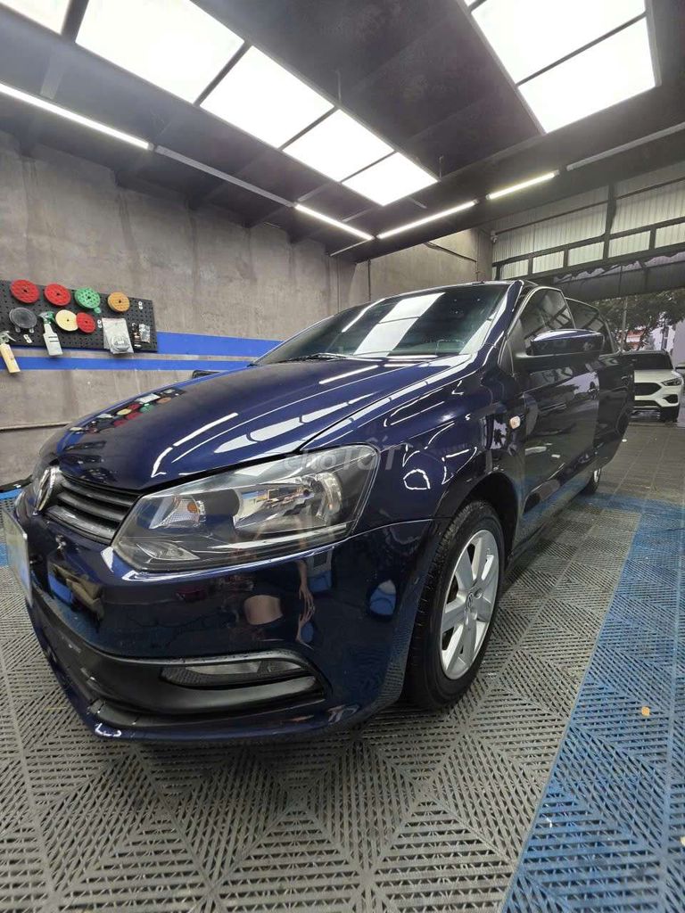 Volkswagen Polo 2014 синий
