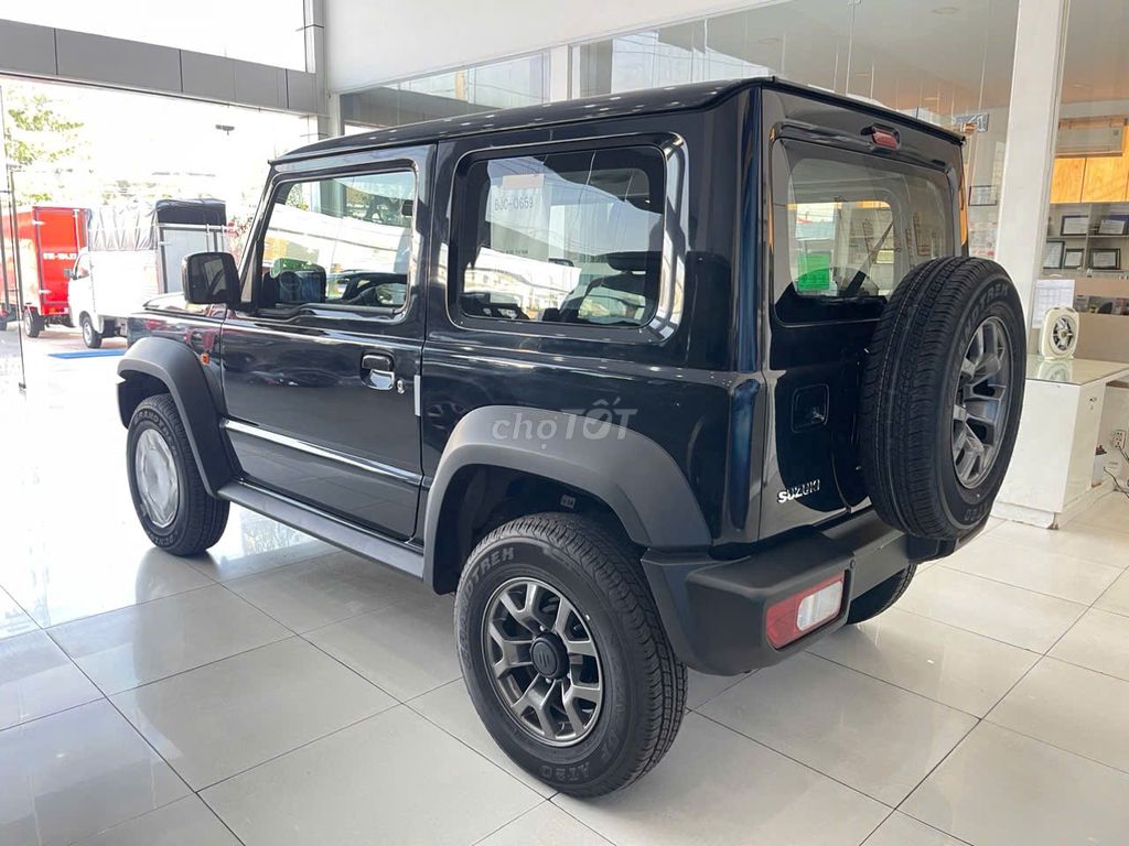 Suzuki Jimny màu Đen, hấp dẫn 200 tr nhận xe. Mua bán Ô tô tại Quận 7 Tp Hồ Chí Minh được đăng bởi công ty ô tô Sài Gòn đại lý ô tô Su zu ki chính hãng hình 3