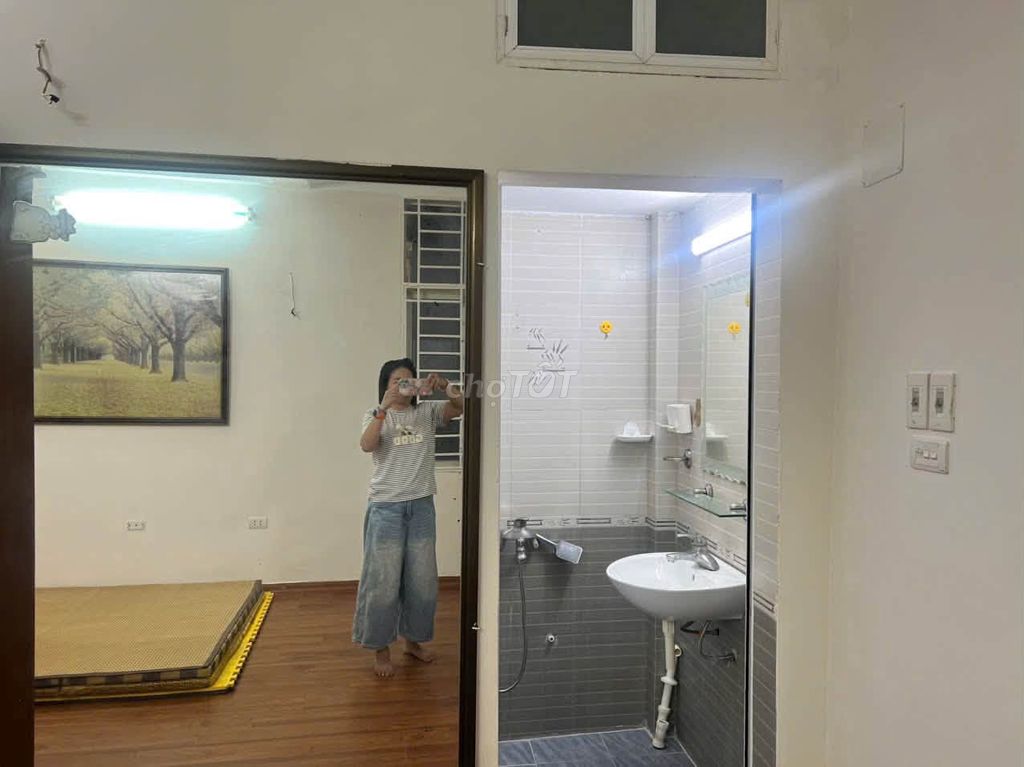 Cho thuê nhà nguyên căn 5 tầng 4 ngủ đủ đồ Đống Đa