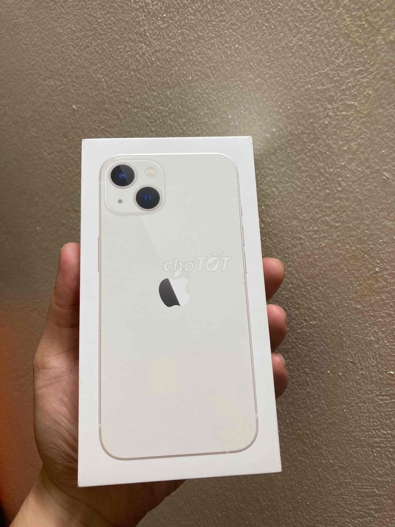 Apple iPhone 13 128GB Trắng VNA newseal. Mua bán Điện thoại tại Quận Nam Từ Liêm Hà Nội được đăng bởi Phạm Văn Tiệp hình 1