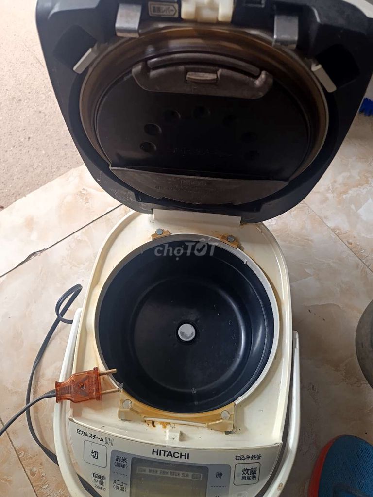 Nồi cơm điện Hitachi áp xuất bi. Mua bán Bếp, lò, đồ điện nhà bếp tại Huyện Đông Anh Hà Nội được đăng bởi Nguyen Van Nam hình 1