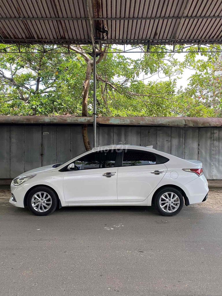 Hyundai accent số tự động. Mua bán Ô tô tại Thành phố Vũng Tàu Bà Rịa - Vũng Tàu được đăng bởi Lộc Tiến Hoà Anh  hình 1