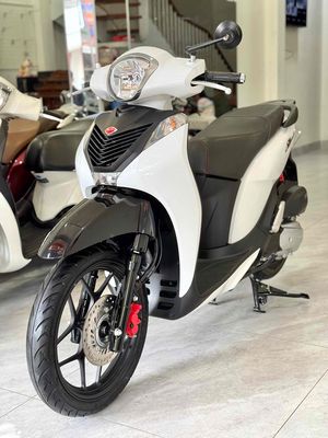 Sh Mode 219 Abs Trắng đen keng. Mua bán Xe máy tại Thành phố Buôn Ma Thuột Đắk Lắk được đăng bởi Nguyễn hoàng Anh