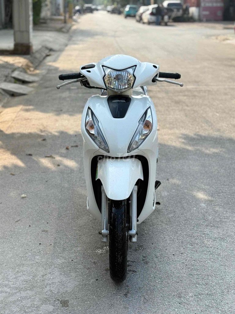 Vision 2023 Trắng 9100 km Nguyên Bản Chất ✅✅✅✅