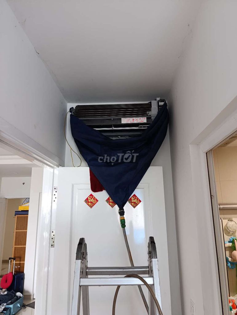 Dịch vụ vệ sinh máy lạnh. Dịch vụ tại Quận 7 Tp Hồ Chí Minh được đăng bởi Nguyễn Văn Hòa hình 1