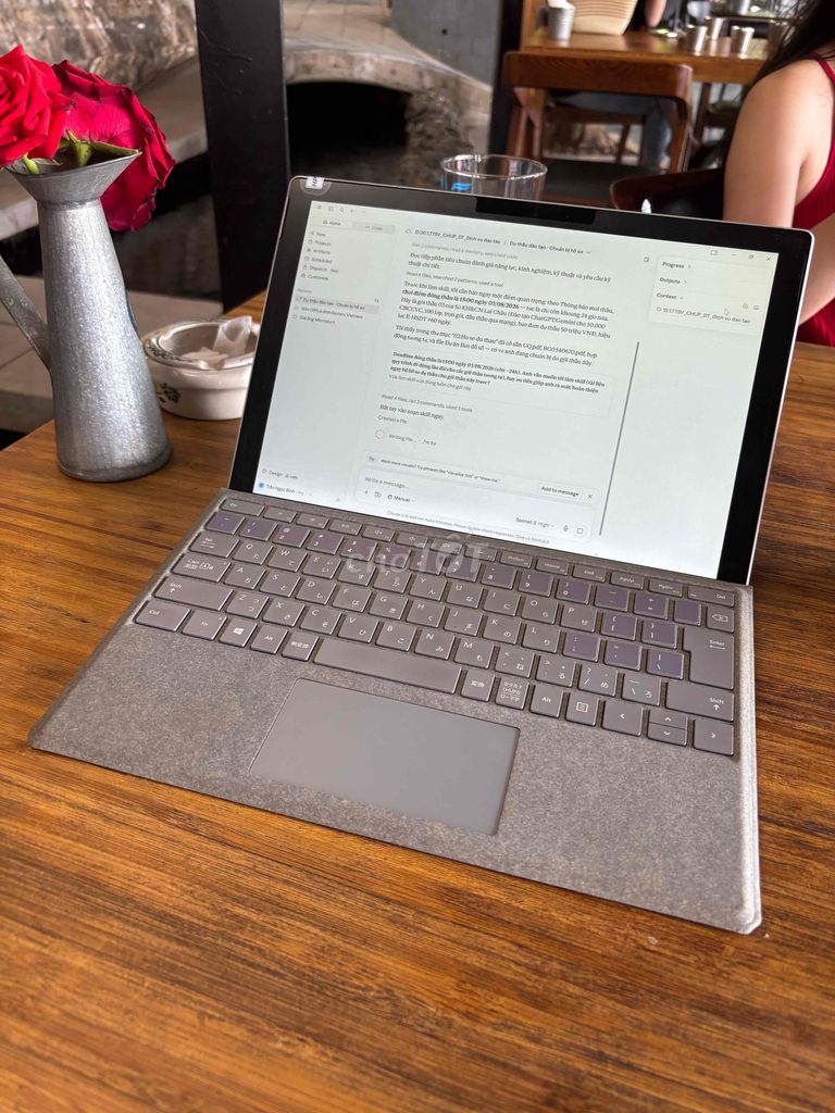 Microsoft Surface Pro 6 i5-8350U 8GB/256GB. Mua bán Máy tính bảng tại Quận Nam Từ Liêm Hà Nội được đăng bởi Trần Ngọc Bình hình 1
