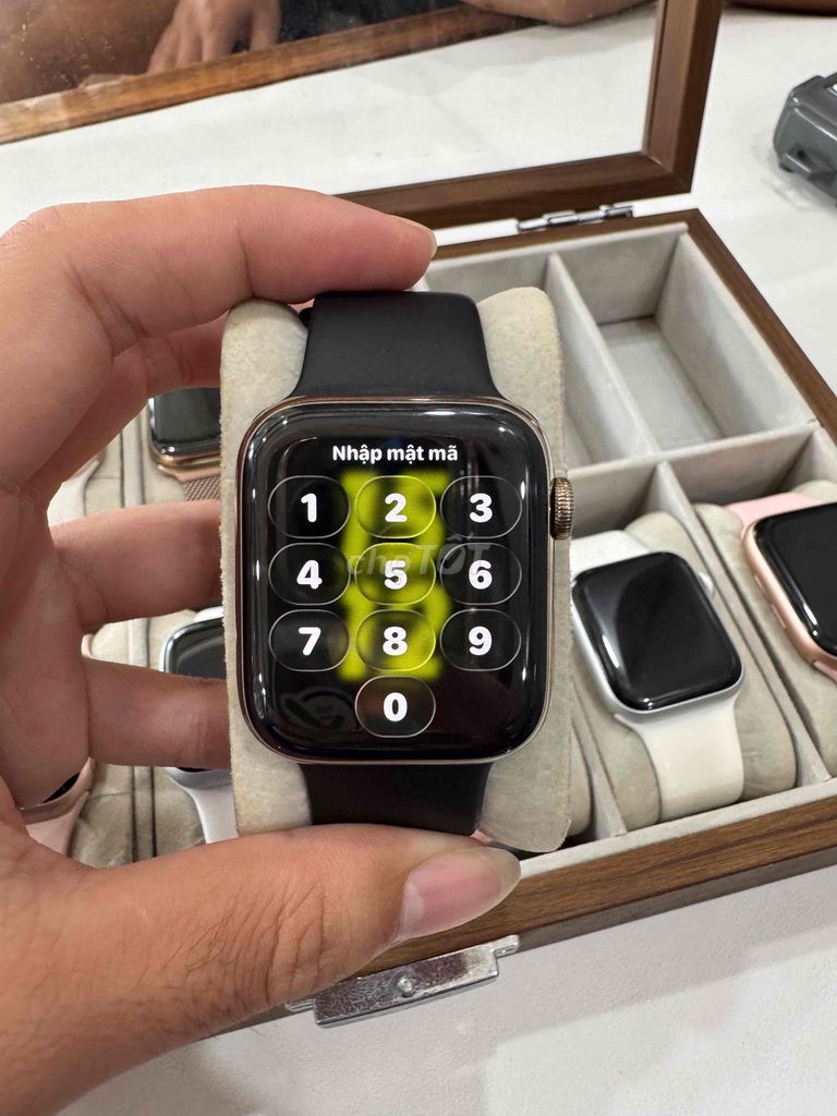 Apple Watch Series 6 44mm Thép Vàng Đã qua sử dụng. Mua bán Thiết bị đeo thông minh tại Quận Thanh Khê Đà Nẵng được đăng bởi Apple Watch Chính Hãng SO1 DaNang hình 1
