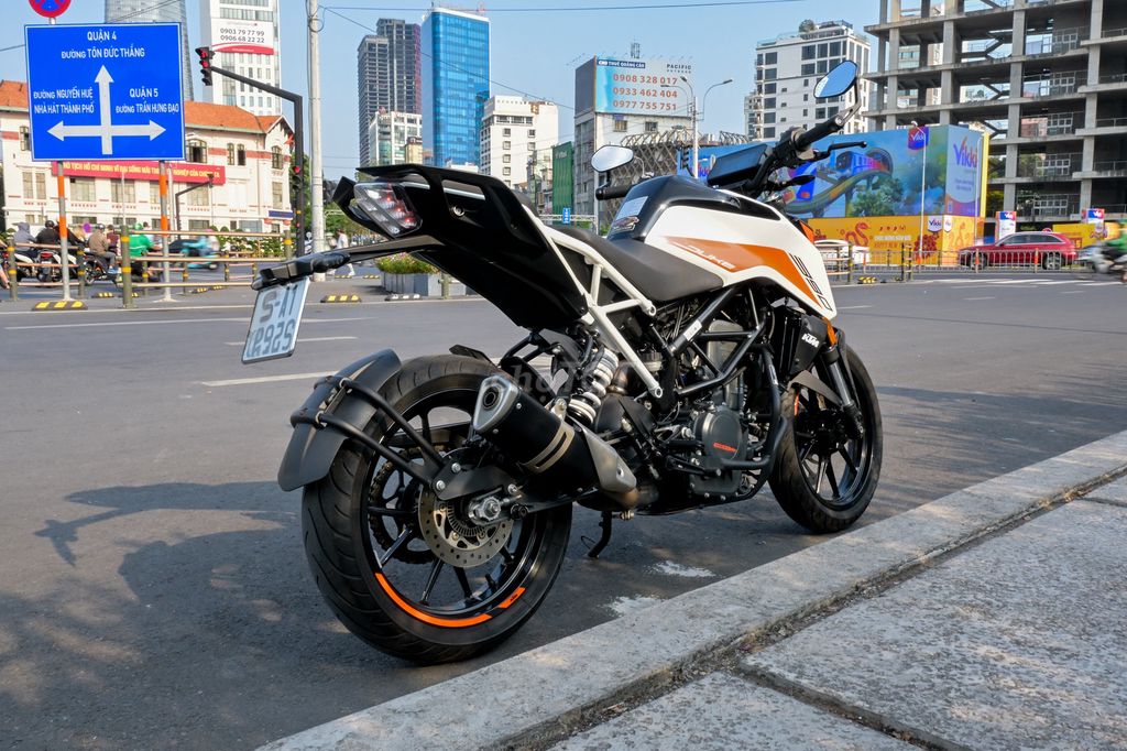 Mình bán KTM Duke 390 2022 15700 km chính chủ. Mua bán Xe máy tại Thành phố Thủ Đức Tp Hồ Chí Minh được đăng bởi Minh Trí hình 2